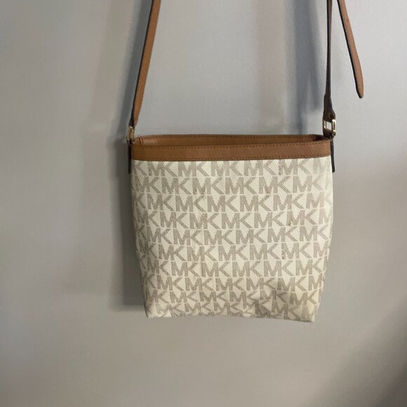 Michael Kors purse - Picture 3 of 5